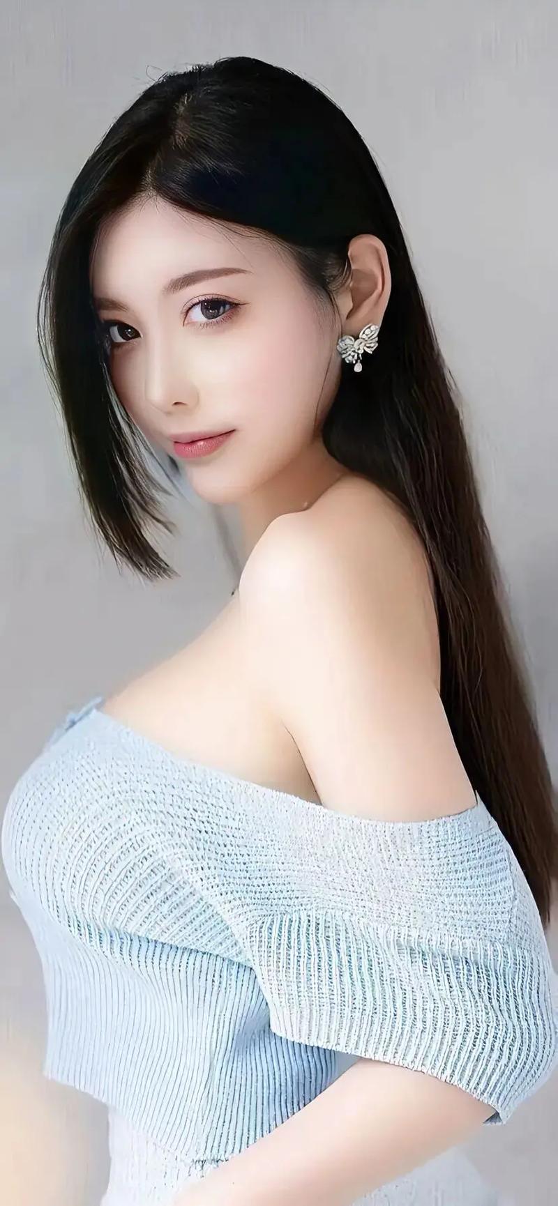 女班长把腿扒开让我捅
